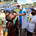 Maya Vandenent geeft kinderen in Cox's Bazar een vaccinatie tegen cholera.