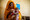 Kind krijgt voeding van moeder via UNICEF voedingsprogramma